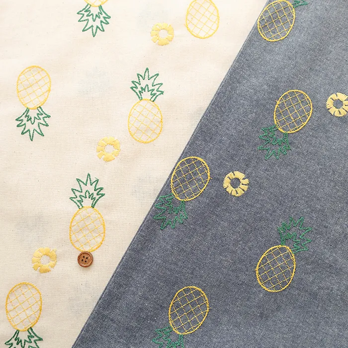 中国製　コットンシーチング刺繍生地　パイナップル
